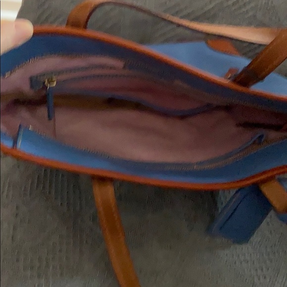 Brand new Dooney& Bourke bag ( Charleston) - Picture 2 of 3